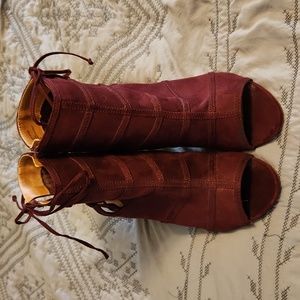 Xoxo Wine color Suede-like Booties size 10